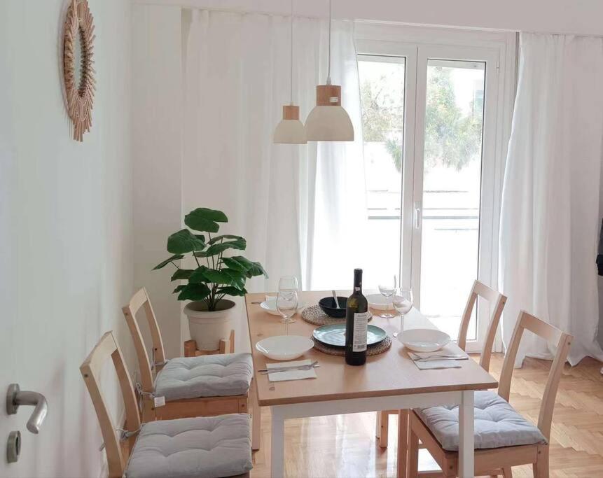 Sunny Two-Bedroom Apartment Next To Panathenaic Stadium Exteriör bild